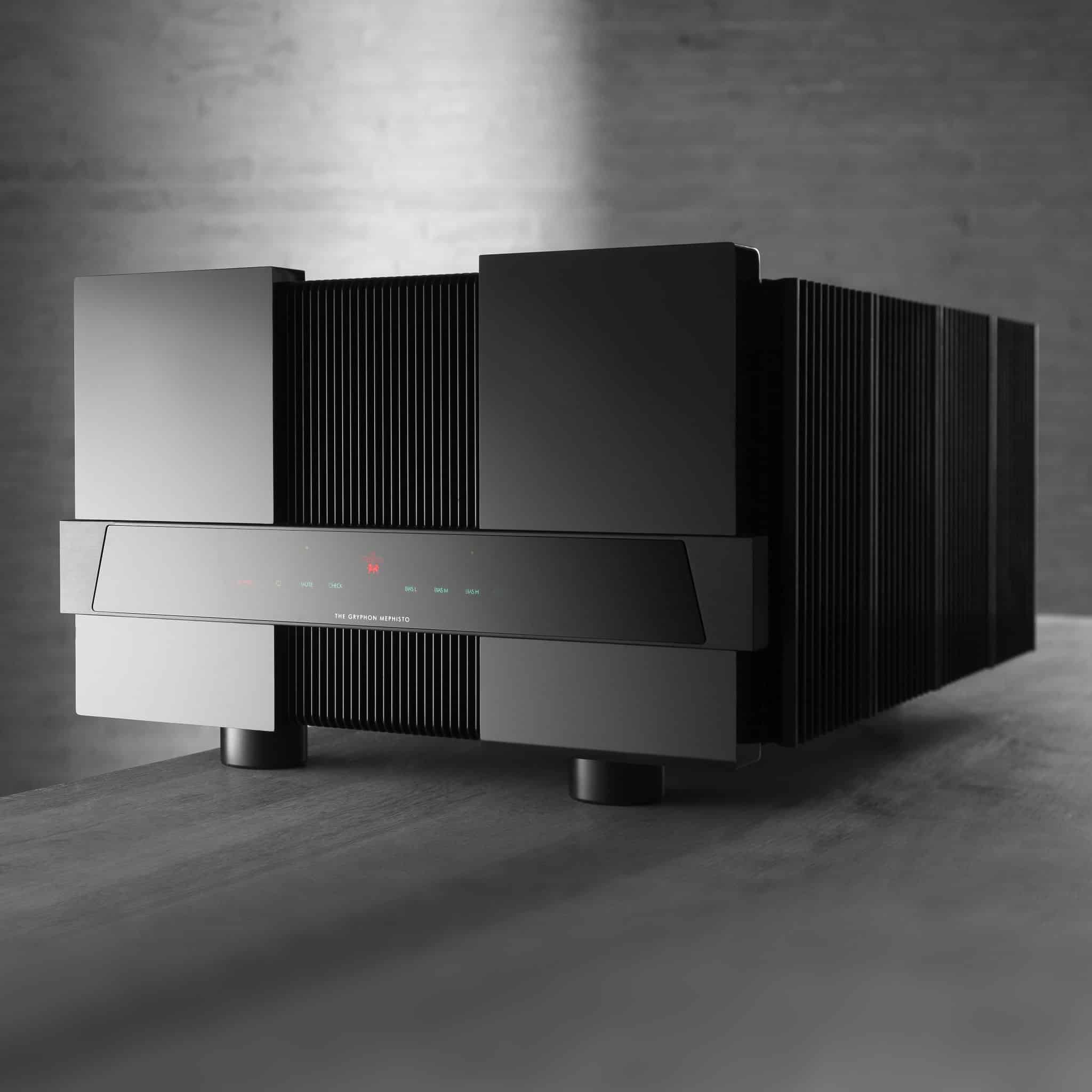 Gryphon Mephisto amplifier